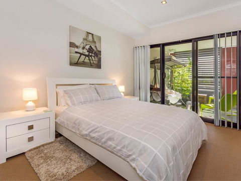 Home Apartment - Perth City Centre - Free WiFi - Accommodation Redcliffe 5
