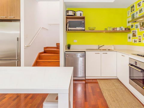 Home Apartment - Perth City Centre - Free WiFi - Accommodation Redcliffe 9