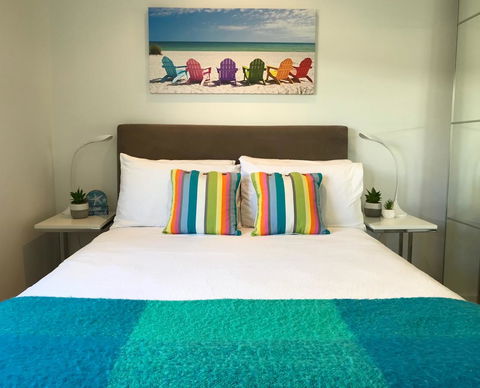 Cottesloe Beachfront Ocean View Apartment - Accommodation Redcliffe 9