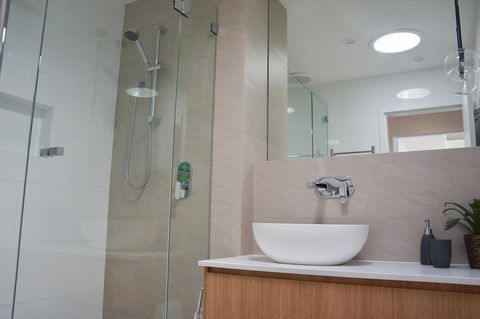 Cottesloe Beachfront Ocean View Apartment - Accommodation Redcliffe 15