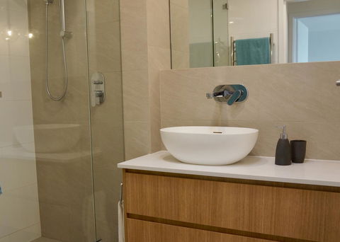 Cottesloe Beachfront Ocean View Apartment - Accommodation Redcliffe 17
