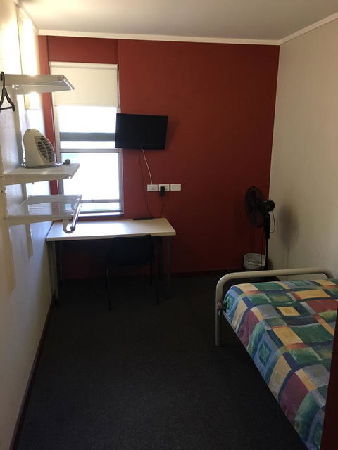 Beatty Lodge - Accommodation Redcliffe 6