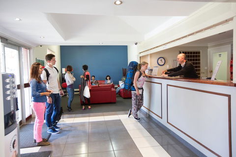 Beatty Lodge - Accommodation Redcliffe 3