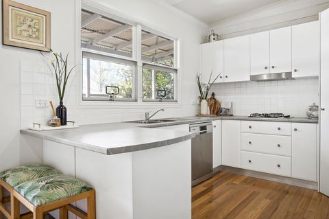 Lavender Cottage - Accommodation Redcliffe 14