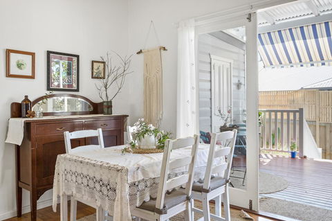 Lavender Cottage - Accommodation Redcliffe 13