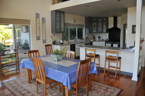 Glenelg On King Bed & Breakfast - Accommodation Redcliffe 22