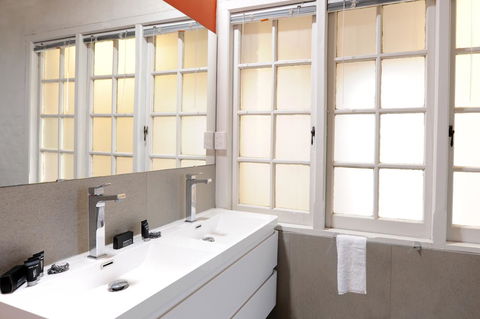 The Stirling Arms Hotel - Accommodation Redcliffe 28