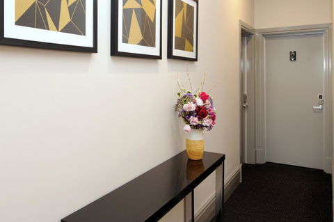 The Stirling Arms Hotel - Accommodation Redcliffe 20