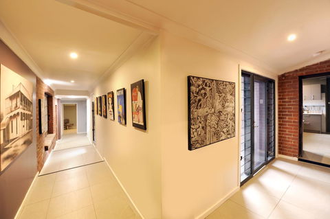 The Stirling Arms Hotel - Accommodation Redcliffe 32