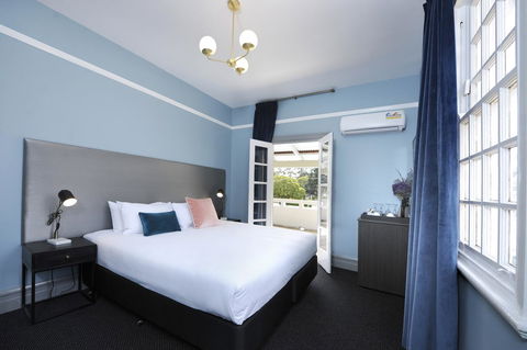The Stirling Arms Hotel - Accommodation Redcliffe 0
