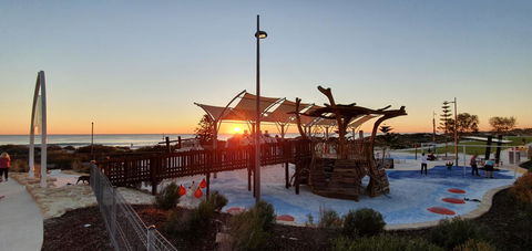 West Beach Lagoon 220 Stylish And Cozy - Accommodation Redcliffe 24