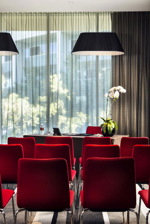 Fraser Suites Perth - Accommodation Redcliffe 14