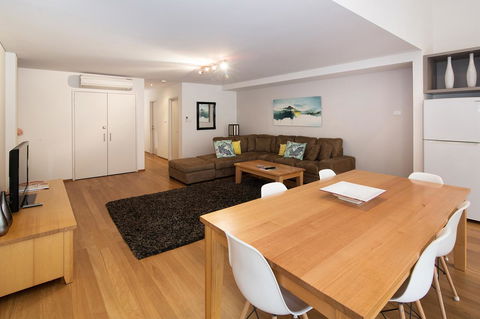 Pegasus - Accommodation Redcliffe 9