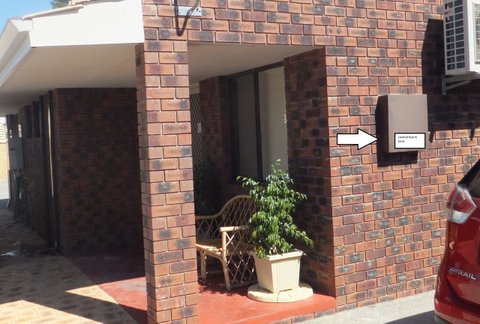 Ocean Beach Chalet 18 - Accommodation Redcliffe 26