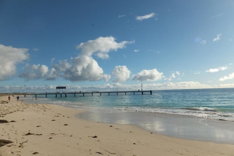 Ocean Beach Chalet 18 - Accommodation Redcliffe 24
