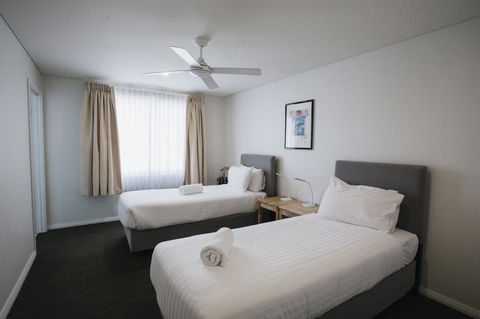 Canal Rocks Beachfront Apartments - Accommodation Redcliffe 41