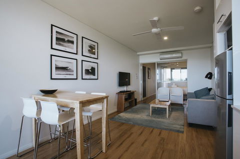 Canal Rocks Beachfront Apartments - Accommodation Redcliffe 43