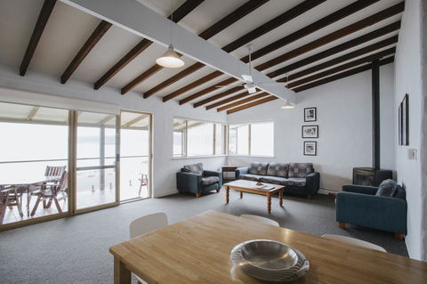 Canal Rocks Beachfront Apartments - Accommodation Redcliffe 24