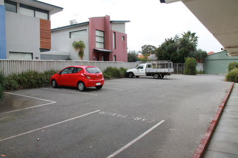 Malibu Apartments - Perth - Accommodation Redcliffe 16