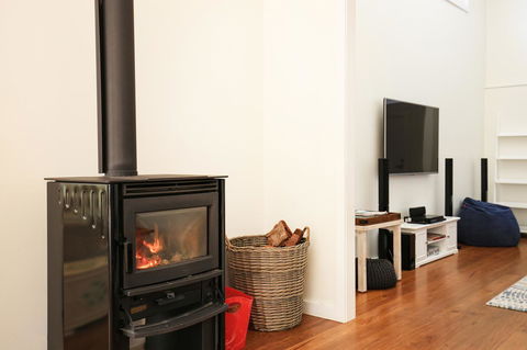 Calming Waters - Pet Friendly - Community Pool - Accommodation Redcliffe 11