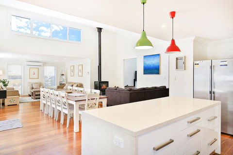 Calming Waters - Pet Friendly - Community Pool - Accommodation Redcliffe 13