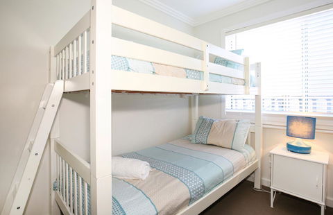 Calming Waters - Pet Friendly - Community Pool - Accommodation Redcliffe 20