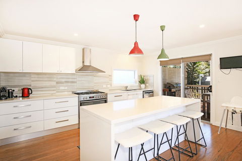 Calming Waters - Pet Friendly - Community Pool - Accommodation Redcliffe 15