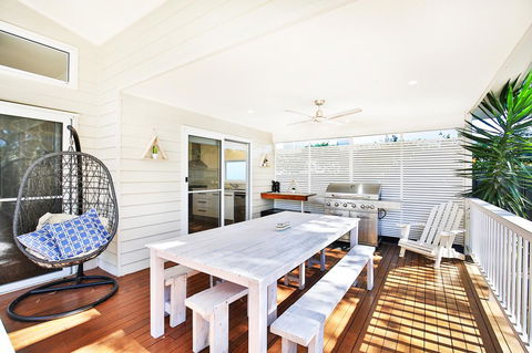 Calming Waters - Pet Friendly - Community Pool - Accommodation Redcliffe 26