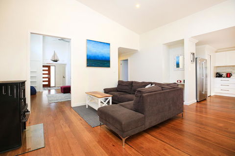 Calming Waters - Pet Friendly - Community Pool - Accommodation Redcliffe 10