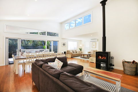 Calming Waters - Pet Friendly - Community Pool - Accommodation Redcliffe 2