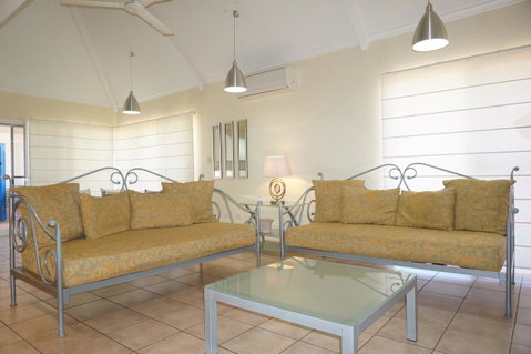 Osprey Holiday Village Unit 110 - Accommodation Redcliffe 2
