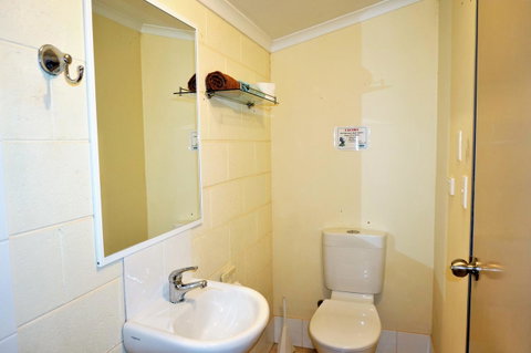 Osprey Holiday Village Unit 110 - Accommodation Redcliffe 20