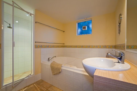 Osprey Holiday Village Unit 110 - Accommodation Redcliffe 15