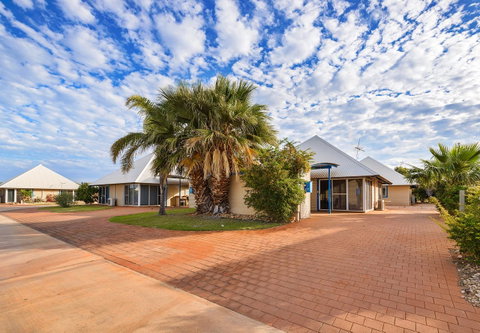 Osprey Holiday Village Unit 110 - Accommodation Redcliffe 26