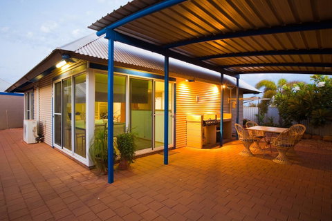 Osprey Holiday Village Unit 110 - Accommodation Redcliffe 17