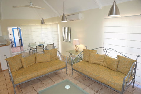 Osprey Holiday Village Unit 110 - Accommodation Redcliffe 3