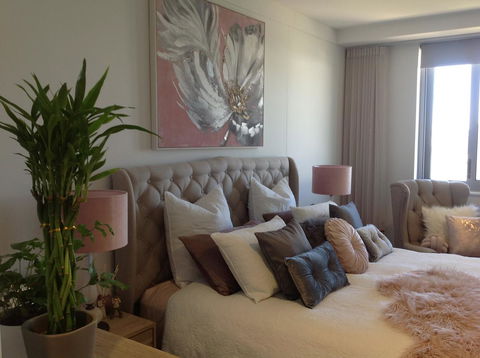 La Sea-esta Retreat At South Beach - Accommodation Redcliffe 0