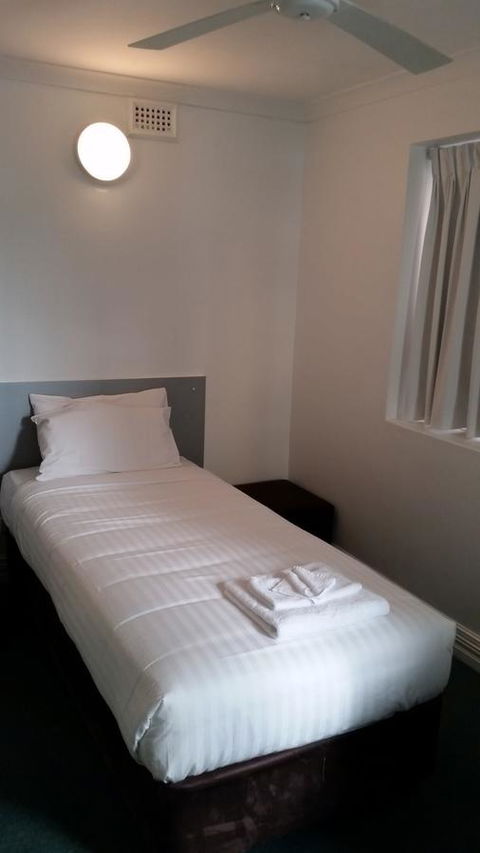 Akara Hotel - Accommodation Redcliffe 6