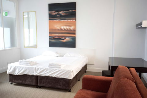 Akara Hotel - Accommodation Redcliffe 4