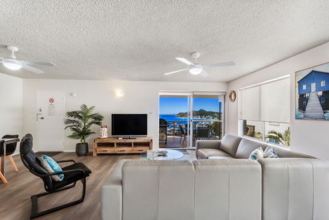 Laman Lodge, Unit 2, 15 Laman Street - Accommodation Redcliffe 0