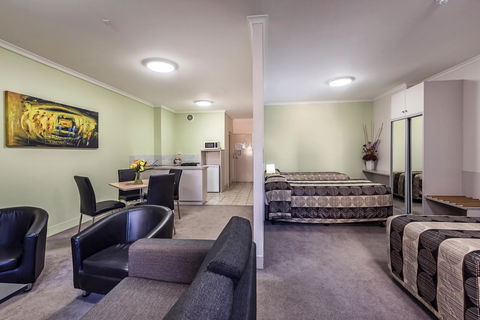 Comfort Inn & Suites Goodearth Perth - Accommodation Redcliffe 14