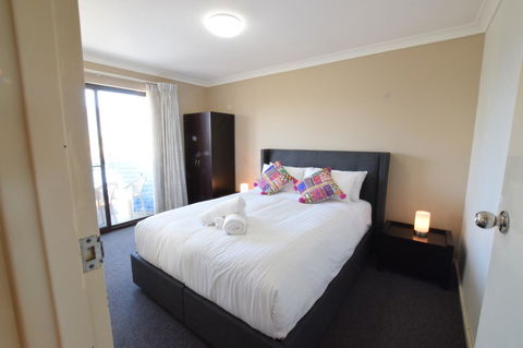 West Beach Lagoon 123 - Location & Views!!! - Accommodation Redcliffe 3