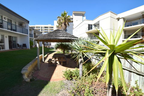 West Beach Lagoon 123 - Location & Views!!! - Accommodation Redcliffe 15