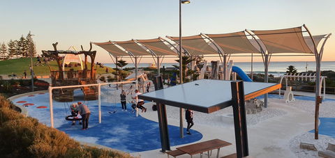 West Beach Lagoon 123 - Location & Views!!! - Accommodation Redcliffe 23