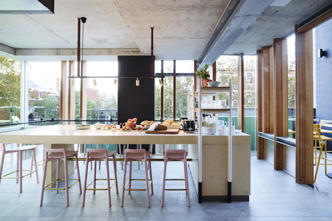 Alex Hotel - Accommodation Redcliffe 4