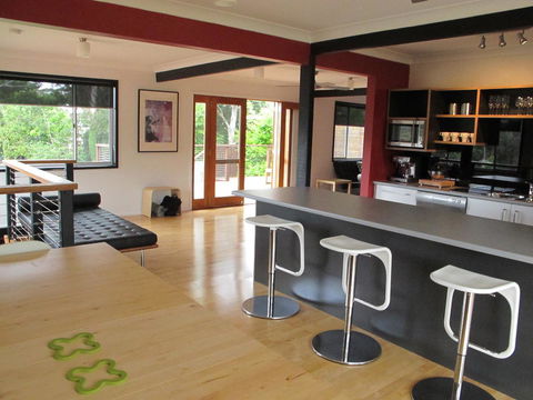 Pendeli Beach House - Accommodation Redcliffe 3
