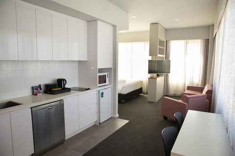 The Gerald Apartment Hotel - Accommodation Redcliffe 25