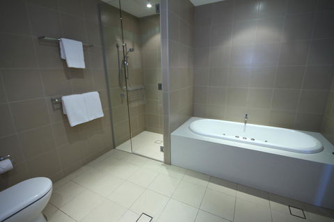 Chateau Elan At The Vintage - Accommodation Redcliffe 15