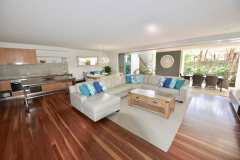 East On Byron - Accommodation Redcliffe 19