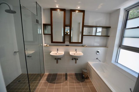 East On Byron - Accommodation Redcliffe 18